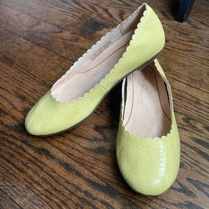 Women's Vionic Ballet Flats Size 6.5 Yellow/spring/summer